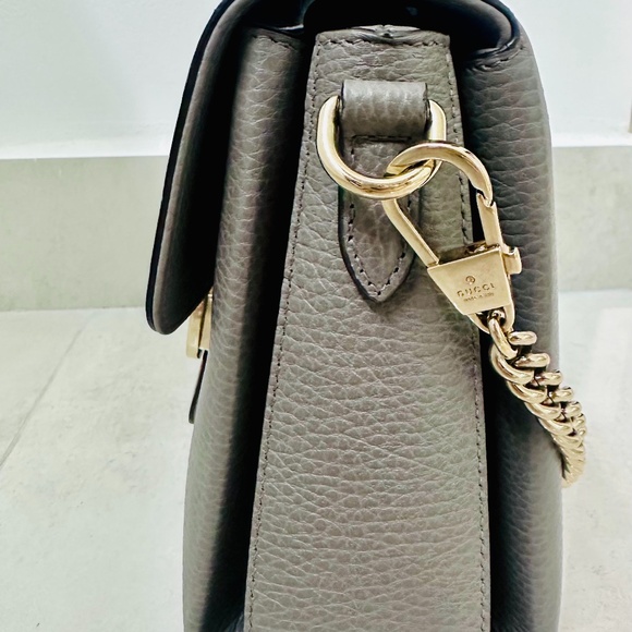 Interlocking Gucci Pebbled Leather Grey Crossbody Bag - Picture 8 of 17